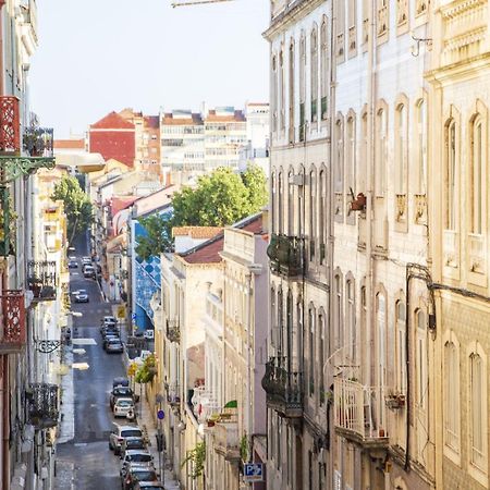 Feel Home In This Stunning Renovated Nest In Graca Lisbon Luaran gambar