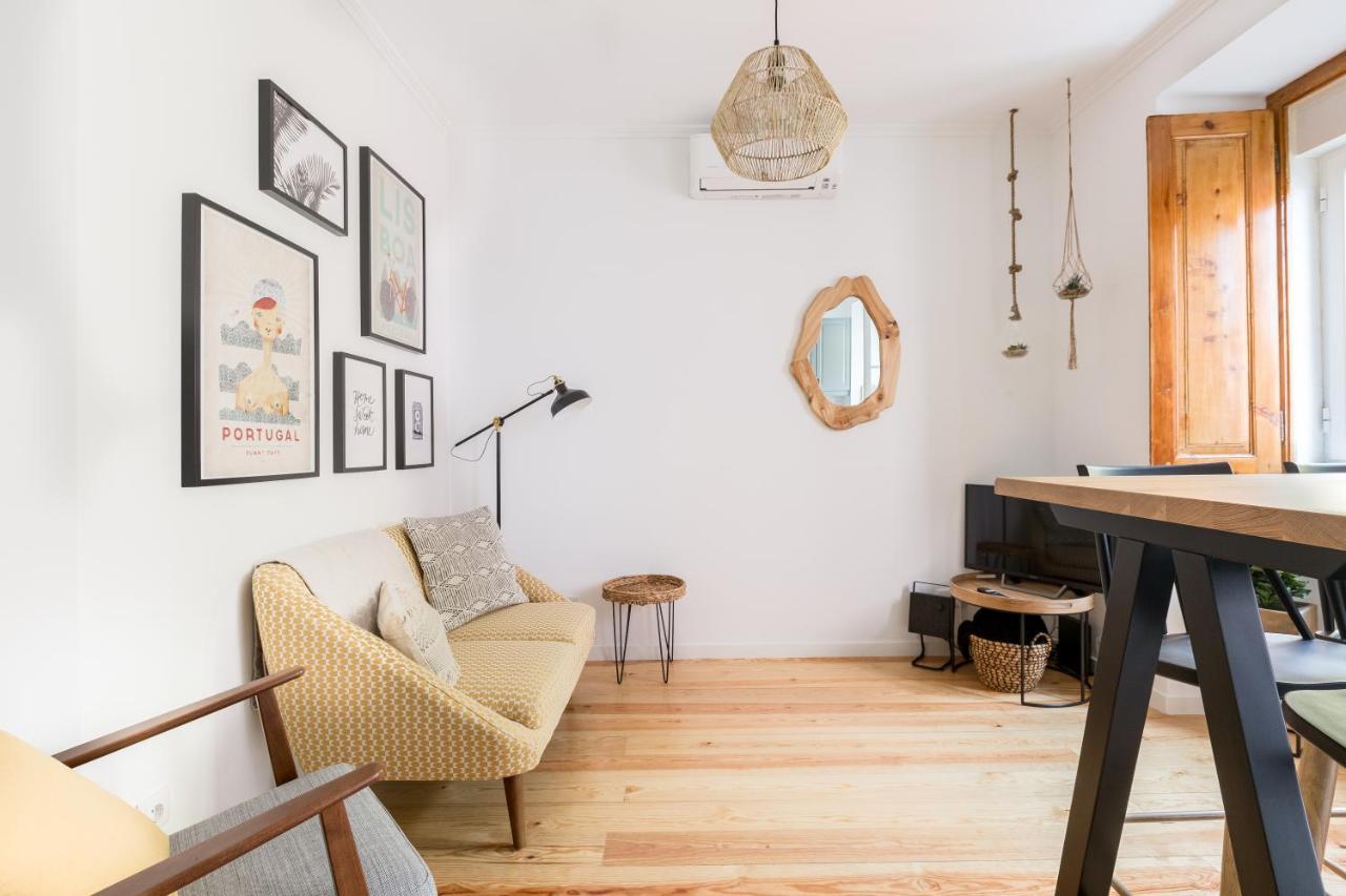 Feel Home In This Stunning Renovated Nest In Graca Lisbon Luaran gambar