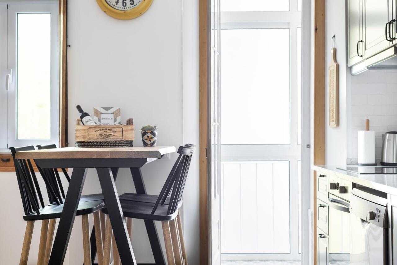 Feel Home In This Stunning Renovated Nest In Graca Lisbon Luaran gambar