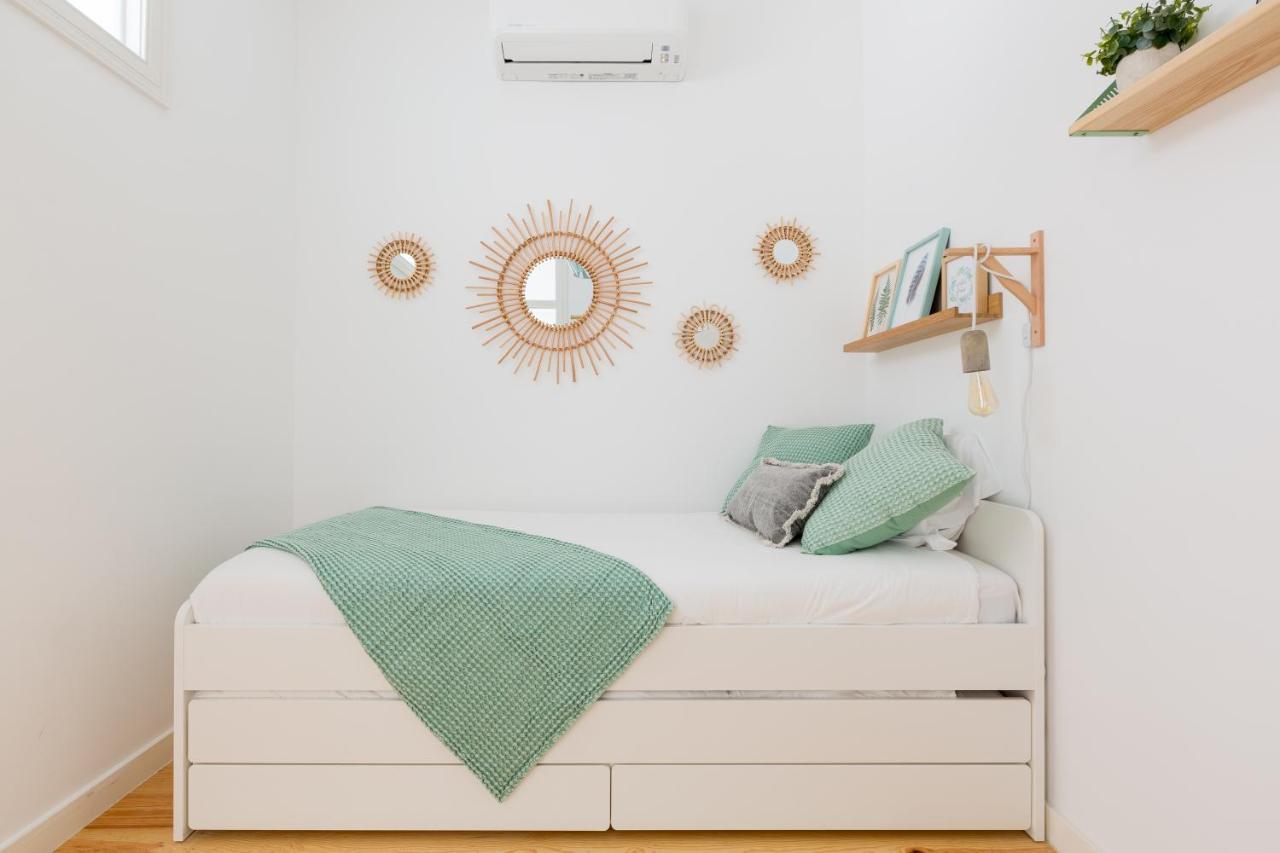 Feel Home In This Stunning Renovated Nest In Graca Lisbon Luaran gambar
